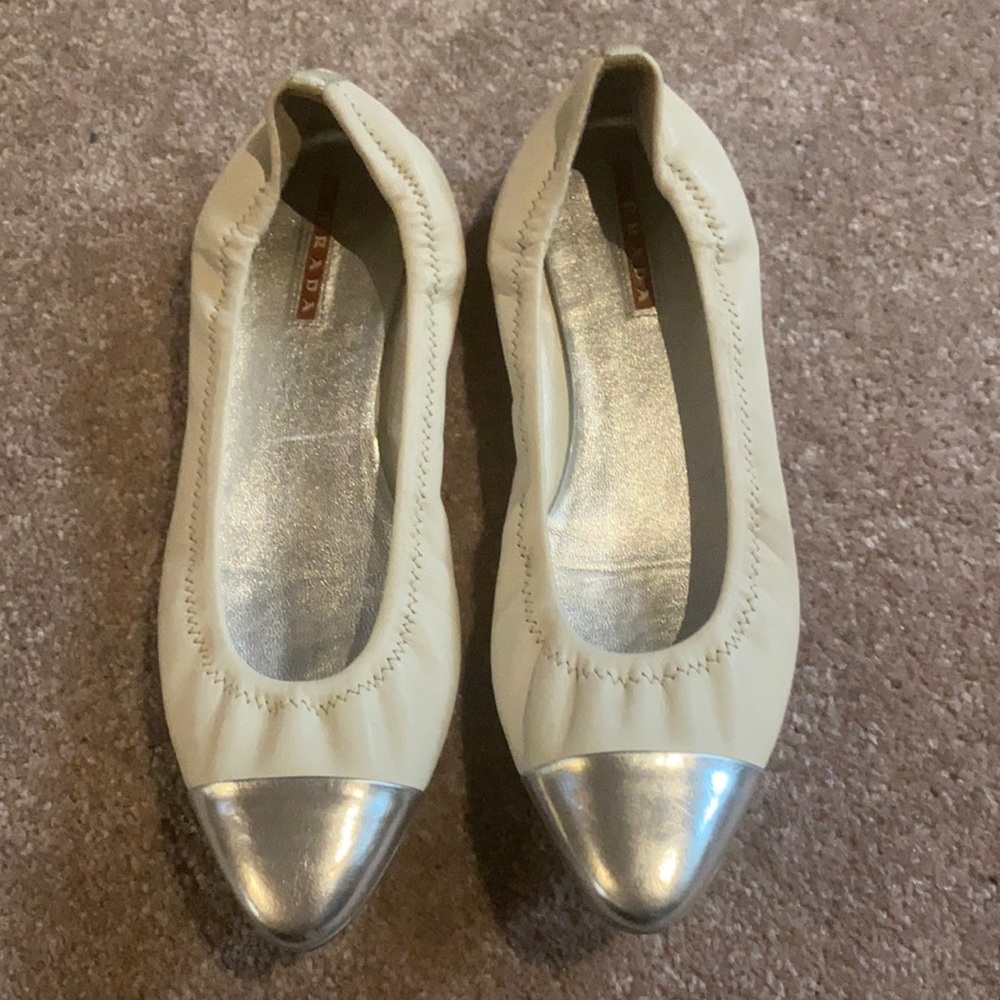 Cream Prada Metallic Tip Flat Shoes 36.5